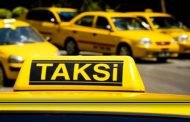 Taksim'de kısa mesafe almayan ve müşteri seçen taksicilere ceza kesildi