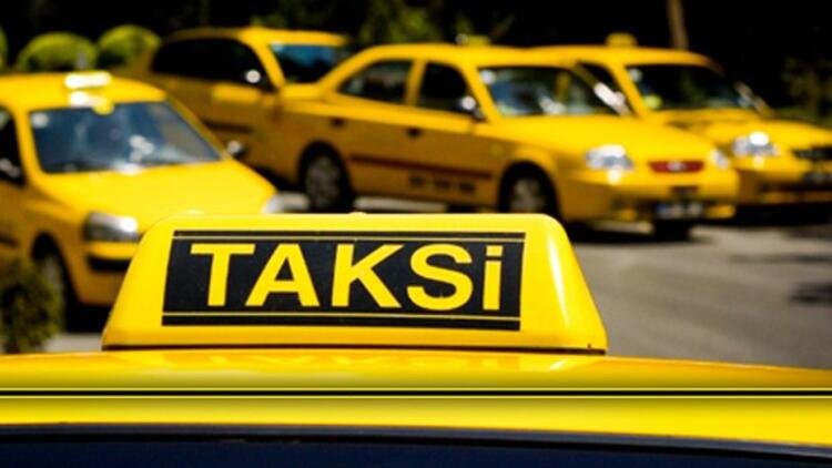 Taksim'de kısa mesafe almayan ve müşteri seçen taksicilere ceza kesildi